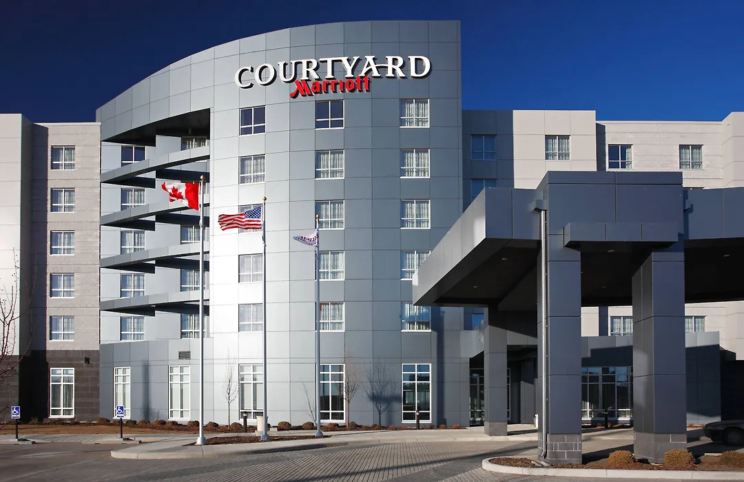 Courtyard By Marriott Calgary Airport-1