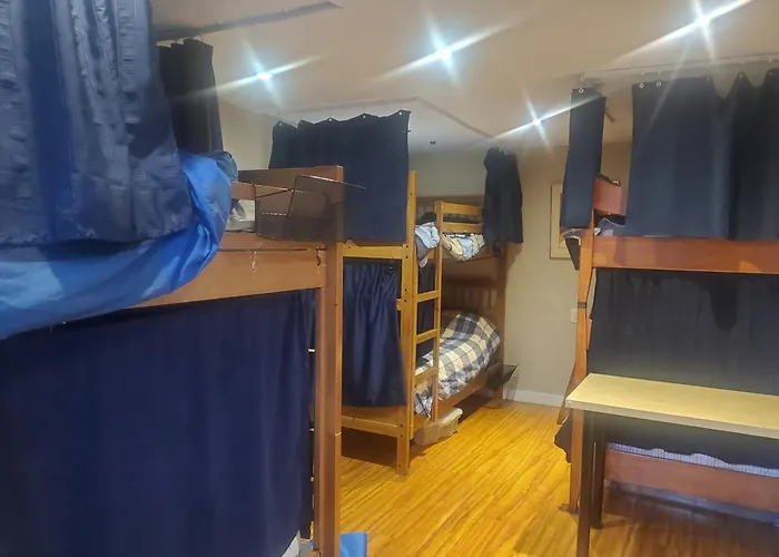 Calgary Hub Style HomeAirport Hotel